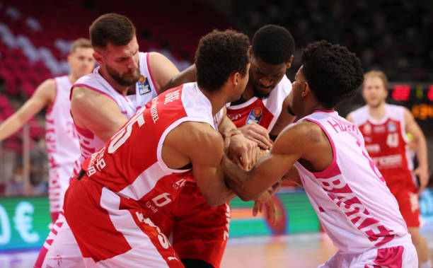 与助攻背后 与助攻背后