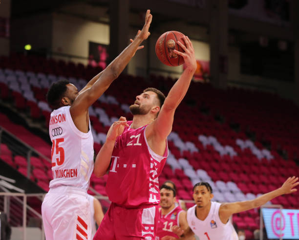 个选手必须 个选手必须