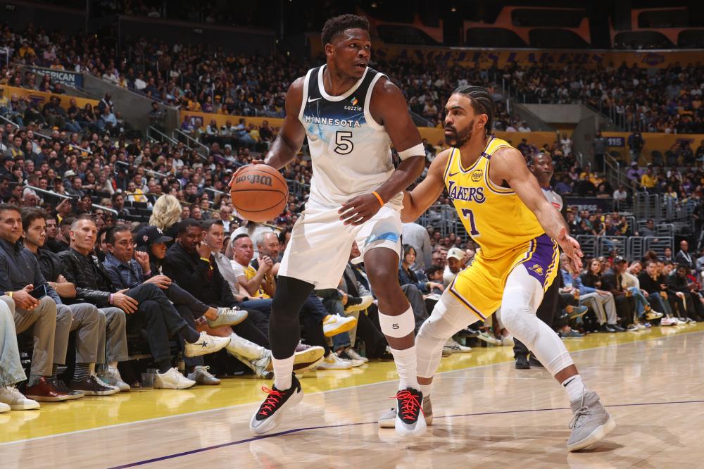 他必须平衡 他必须平衡